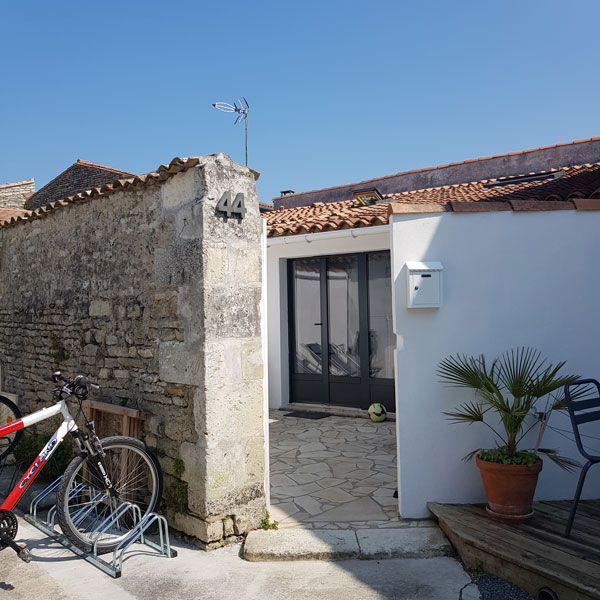 Photo 23: An accomodation located in La Couarde-sur-mer on ile de Ré.