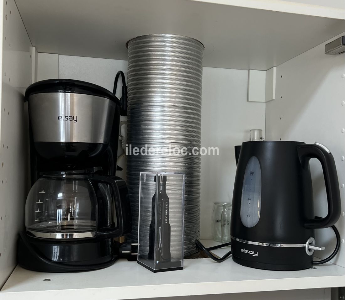 Photo 31: An accomodation located in La Couarde-sur-mer on ile de R&eacute;.