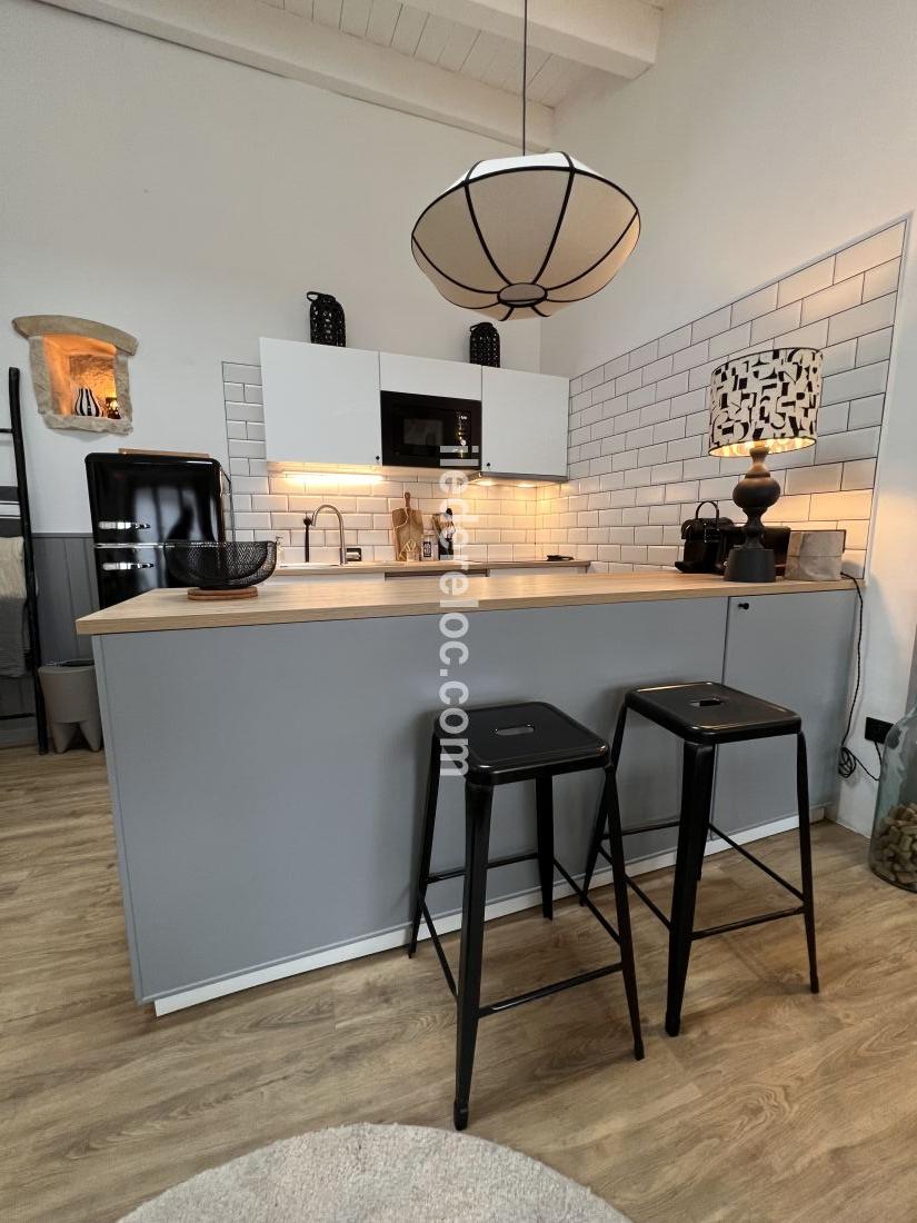 Photo 7: An accomodation located in La Couarde-sur-mer on ile de R&eacute;.