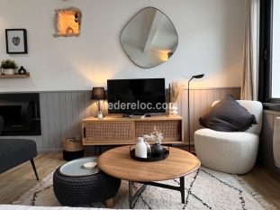 Ile de R&eacute;:Small house retaise renovated in the village