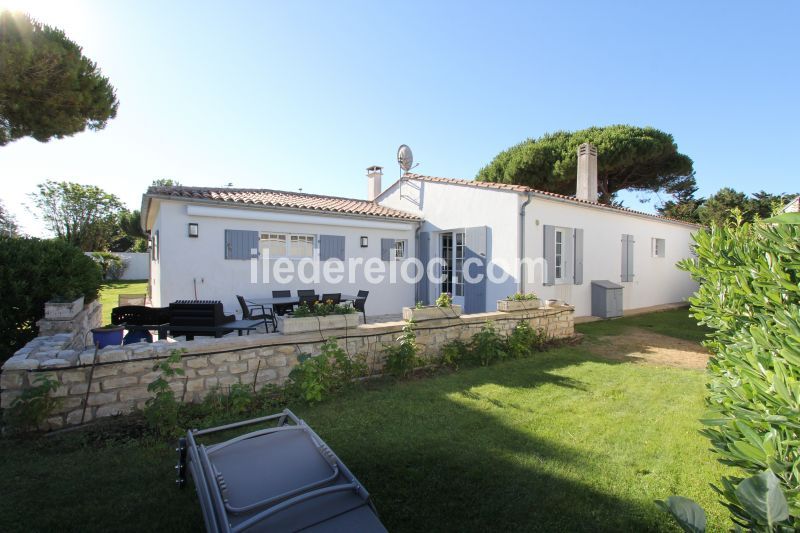 Photo 10: An accomodation located in Le Bois-Plage-en-Ré on ile de Ré.