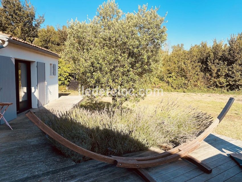 Photo 43: An accomodation located in La Couarde-sur-mer on ile de Ré.