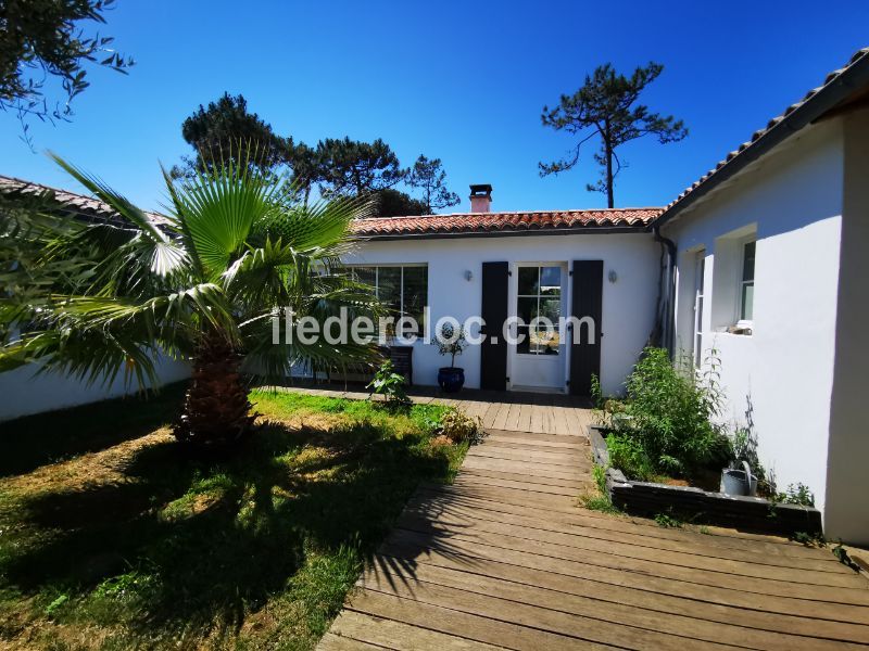 Photo 10: An accomodation located in Sainte-Marie-de-Ré on ile de Ré.