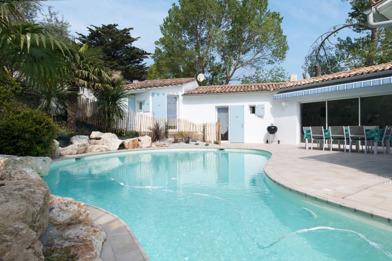 Photo 1: An accomodation located in Le Bois-Plage-en-Ré on ile de Ré.