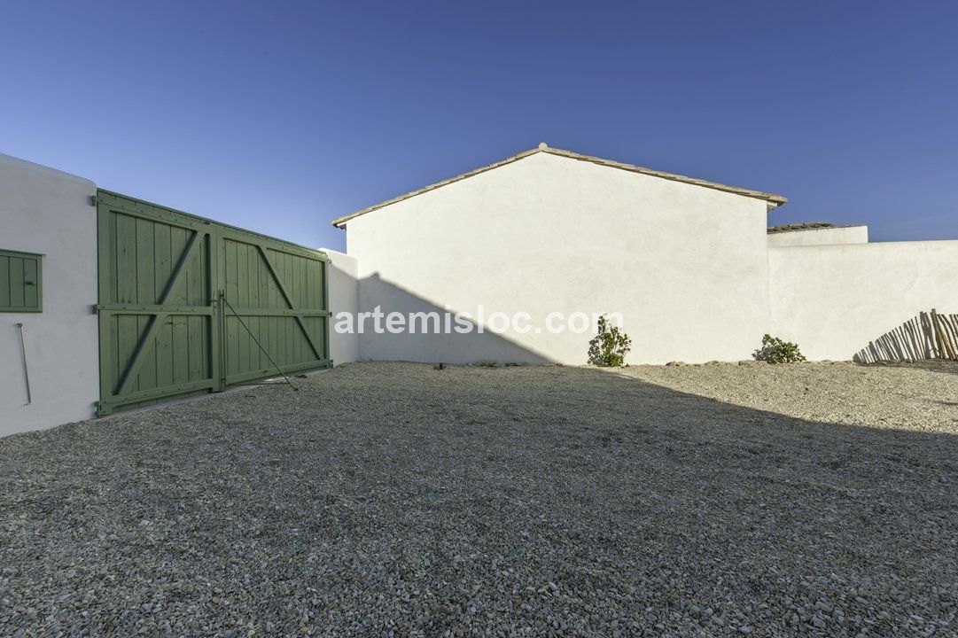 Photo 37: An accomodation located in La Flotte-en-Ré on ile de Ré.