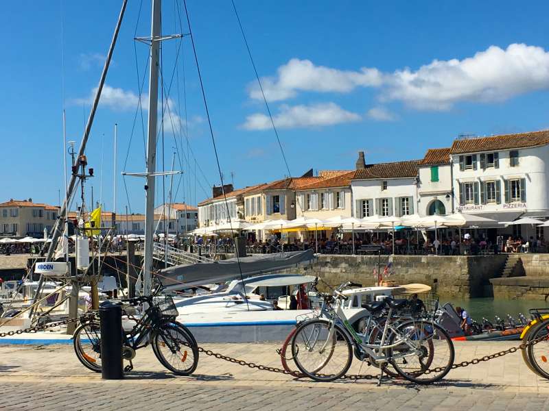 Photo 18: An accomodation located in Saint-Martin-de-Ré on ile de Ré.