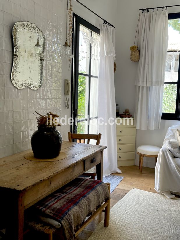 Photo 5: An accomodation located in Saint-Martin-de-Ré on ile de Ré.