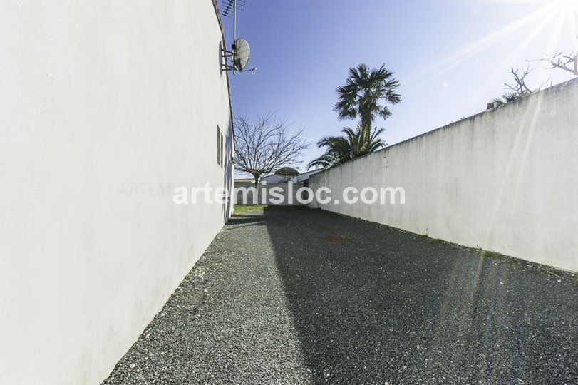 Photo 15: An accomodation located in Le Bois-Plage-en-Ré on ile de Ré.