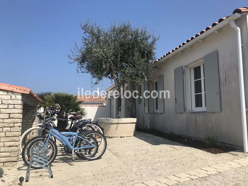 Photo 6: An accomodation located in La Flotte-en-Ré on ile de Ré.