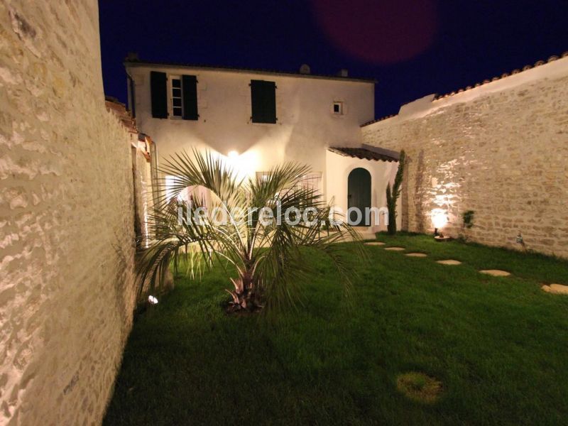 Photo 6: An accomodation located in La Flotte-en-Ré on ile de Ré.