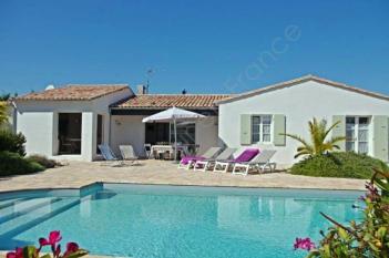 ile de ré Sun villa with heated pool and large garden