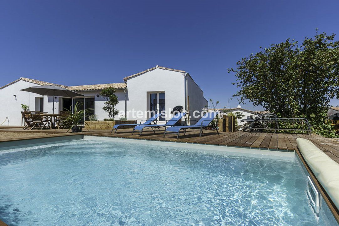 Photo 42: An accomodation located in La Flotte-en-Ré on ile de Ré.