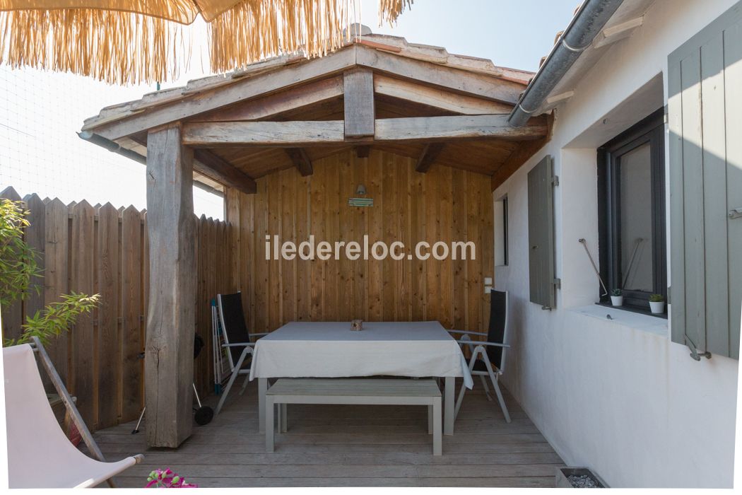 Photo 6: An accomodation located in Le Bois-Plage-en-R&eacute; on ile de R&eacute;.