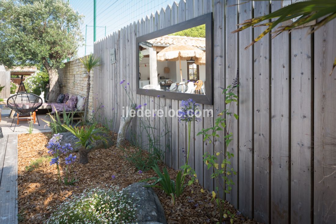 Photo 9: An accomodation located in Le Bois-Plage-en-R&eacute; on ile de R&eacute;.