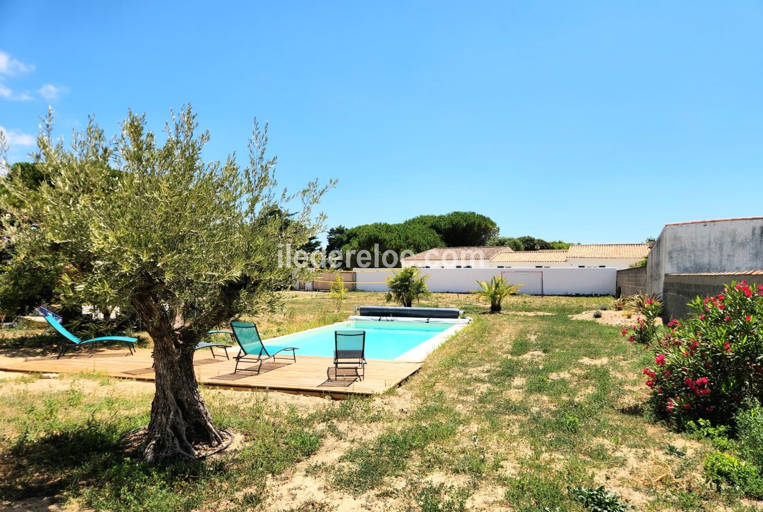 Photo 4: An accomodation located in La Couarde-sur-mer on ile de Ré.
