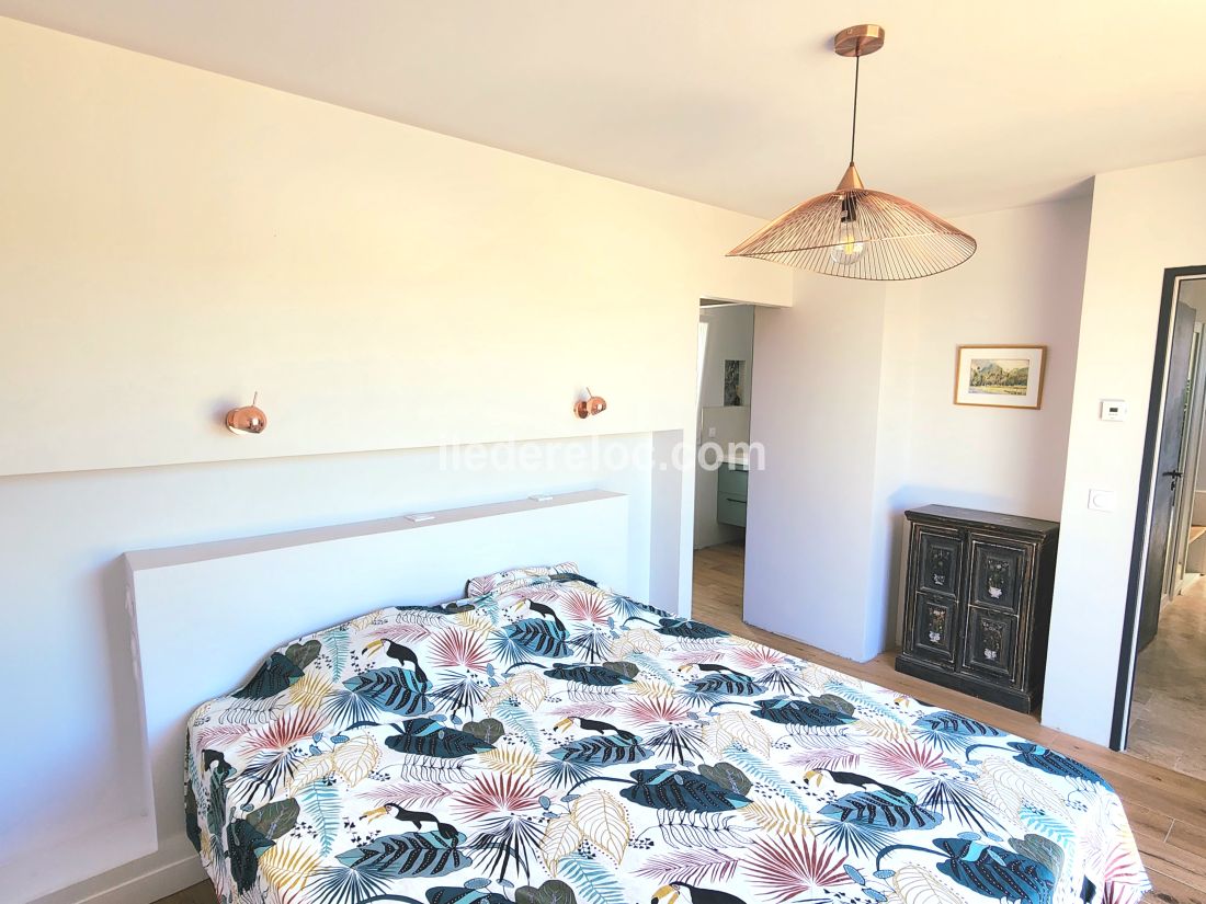 Photo 12: An accomodation located in La Couarde-sur-mer on ile de Ré.