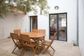 Ile de Ré:Completely renovated town house for 2-5 people