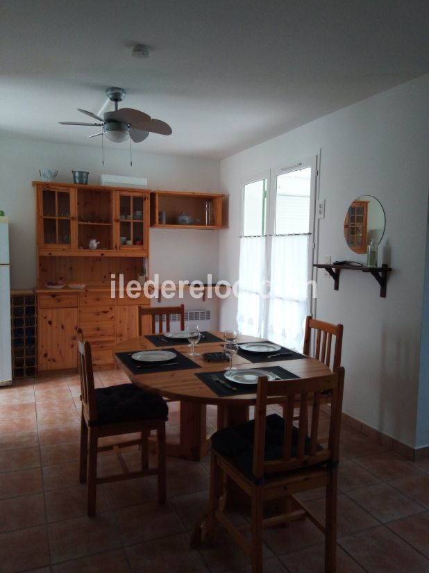 Photo 6: An accomodation located in Ars en R&eacute; on ile de R&eacute;.