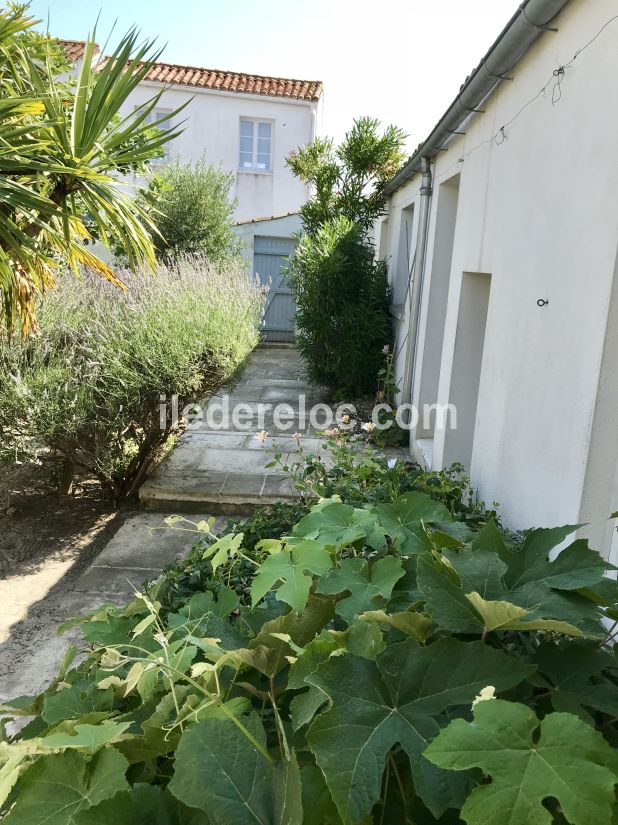 Photo 5: An accomodation located in Loix on ile de R&eacute;.