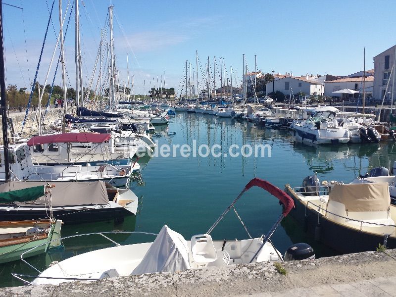 Photo 58: An accomodation located in La Couarde-sur-mer on ile de Ré.