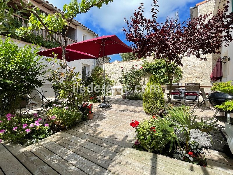 Photo 32: An accomodation located in La Couarde-sur-mer on ile de Ré.