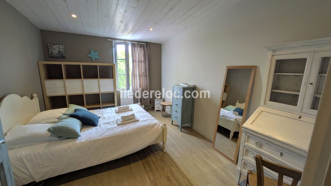 Photo 25: An accomodation located in La Couarde-sur-mer on ile de R&eacute;.