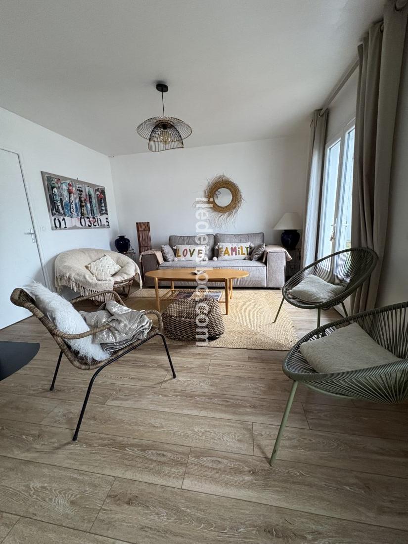 Photo 7: An accomodation located in Les Portes-en-R&eacute; on ile de R&eacute;.