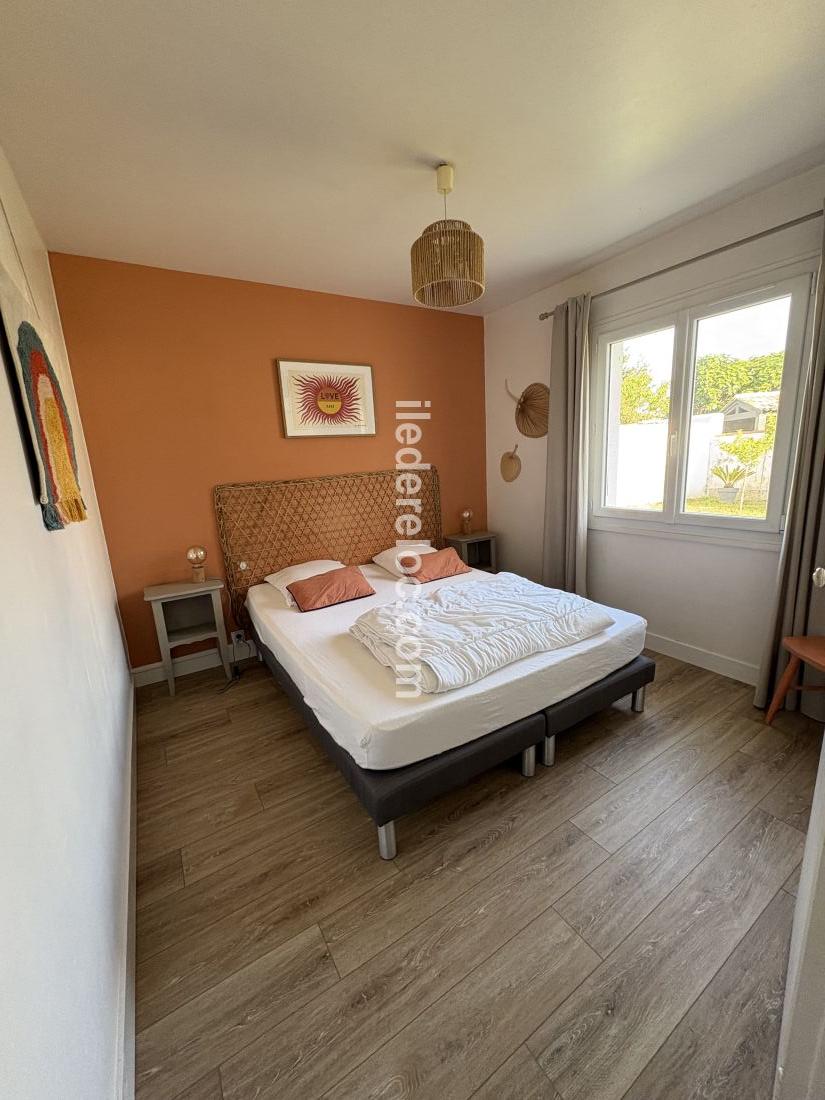 Photo 10: An accomodation located in Les Portes-en-R&eacute; on ile de R&eacute;.