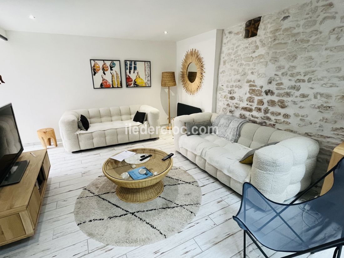 Photo 4: An accomodation located in La Flotte-en-R&eacute; on ile de R&eacute;.