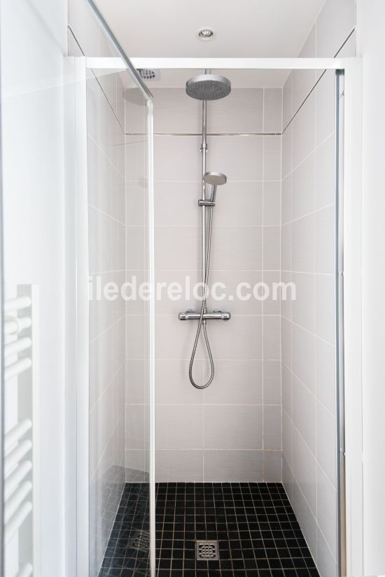 Photo 13: An accomodation located in La Flotte-en-R&eacute; on ile de R&eacute;.