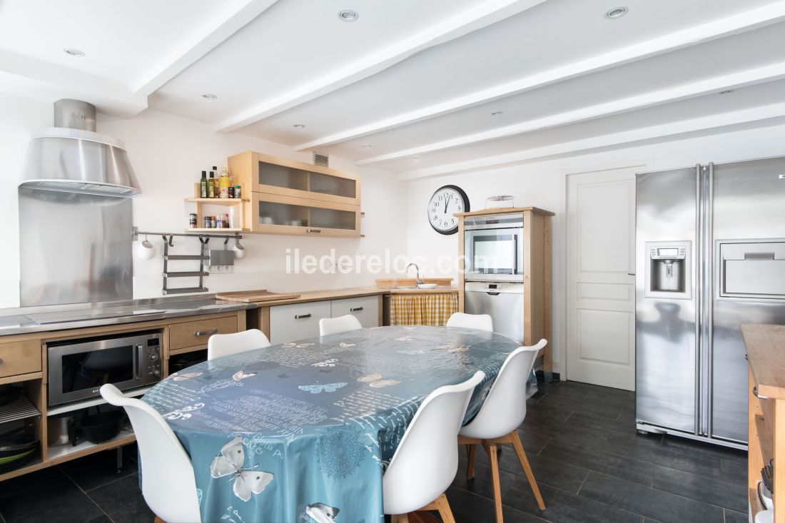 Photo 5: An accomodation located in La Flotte-en-R&eacute; on ile de R&eacute;.