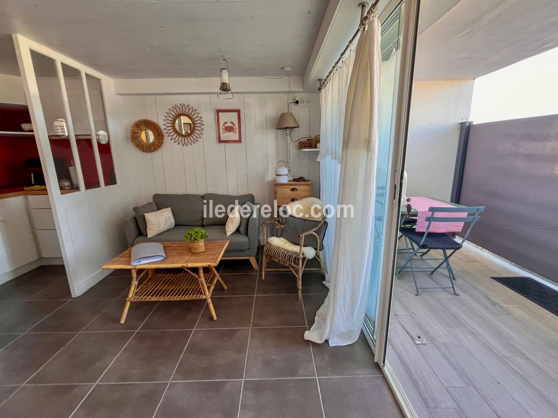 Photo 5: An accomodation located in Le Bois-Plage-en-R&eacute; on ile de R&eacute;.