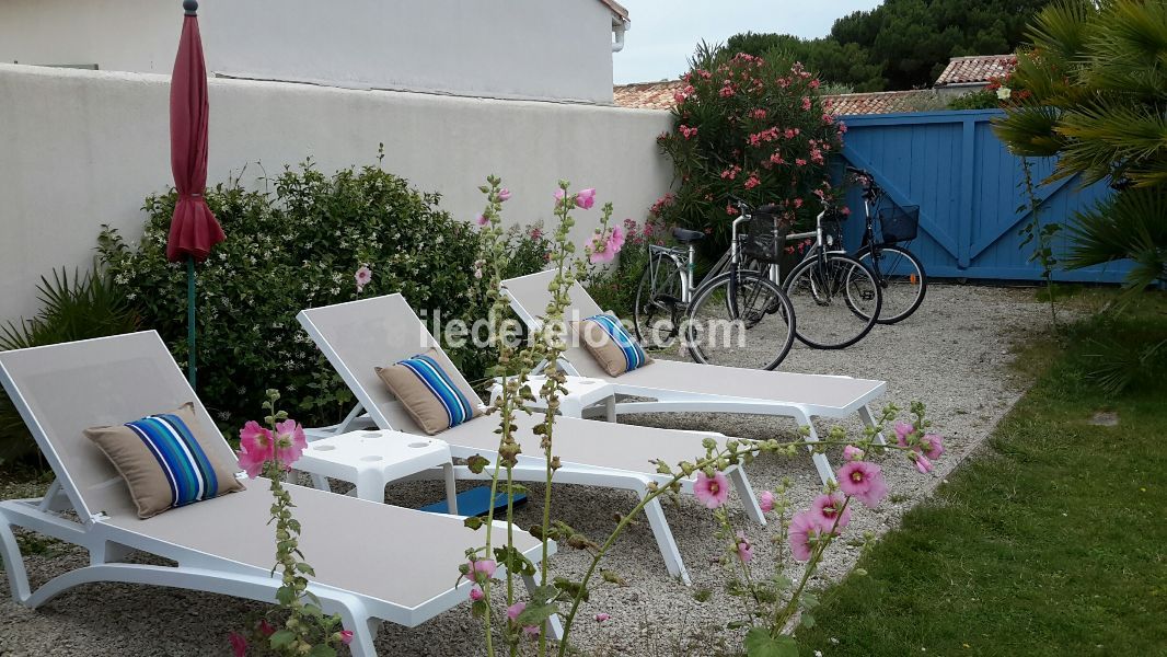 Photo 6: An accomodation located in Le Bois-Plage-en-Ré on ile de Ré.