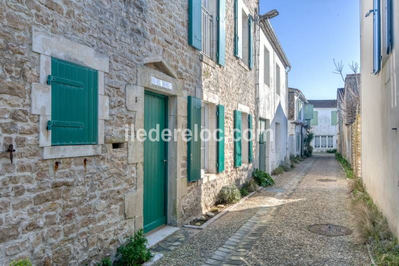 Photo 10: An accomodation located in Sainte-Marie-de-R&eacute; on ile de R&eacute;.