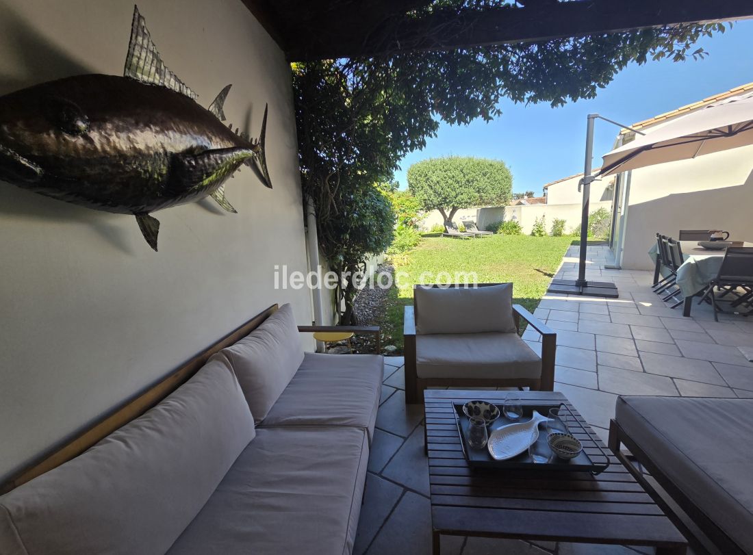 Photo 5: An accomodation located in La Couarde-sur-mer on ile de R&eacute;.