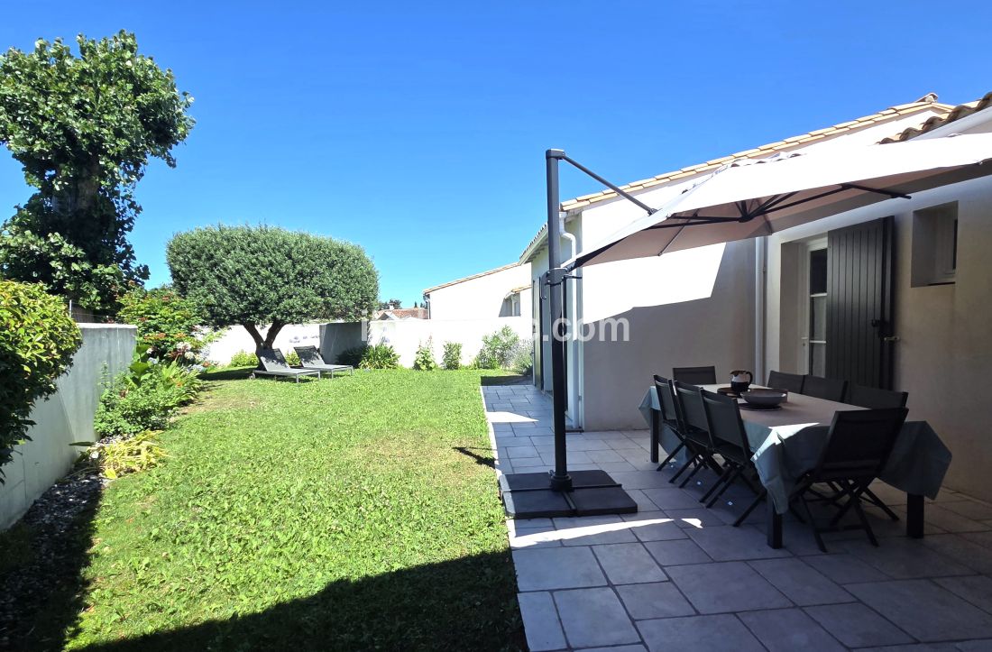 Photo 33: An accomodation located in La Couarde-sur-mer on ile de R&eacute;.