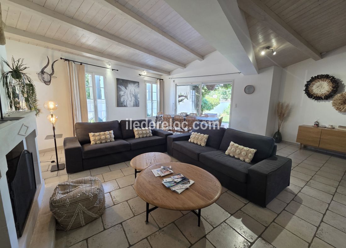 Photo 9: An accomodation located in La Couarde-sur-mer on ile de R&eacute;.