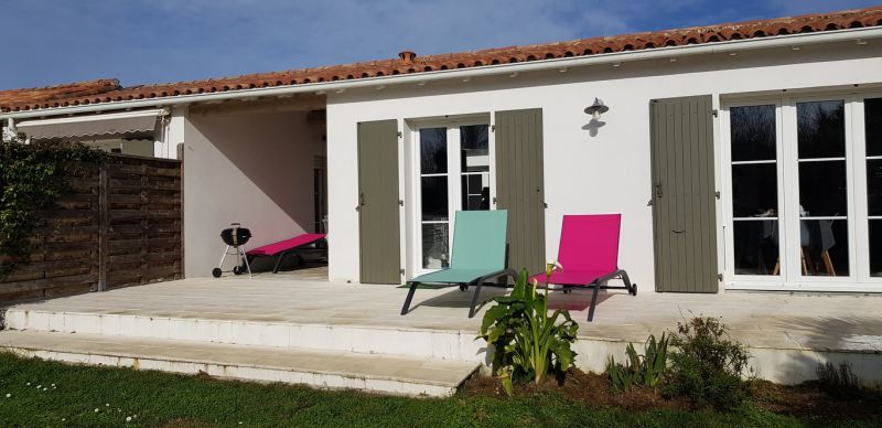 Photo 6: An accomodation located in Le Bois-Plage-en-Ré on ile de Ré.