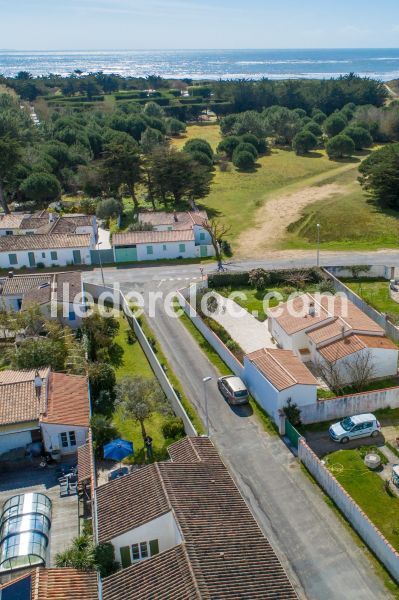 Photo 12: An accomodation located in Le Bois-Plage-en-Ré on ile de Ré.