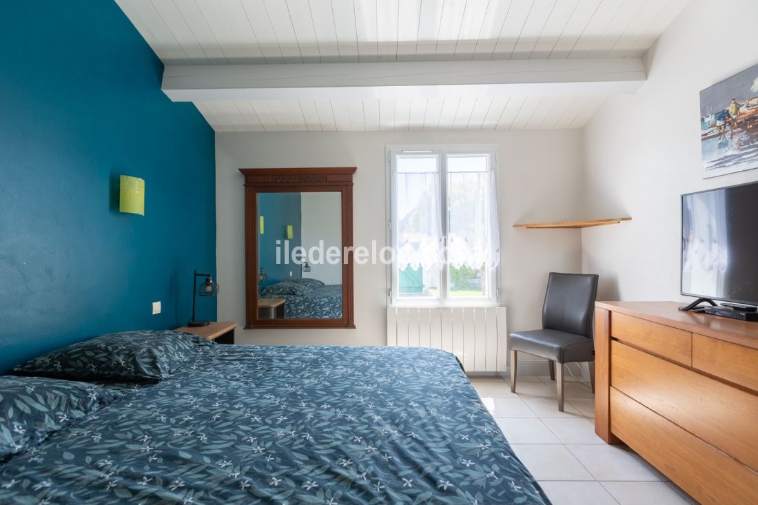 Photo 21: An accomodation located in La Couarde-sur-mer on ile de Ré.