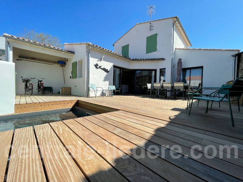 Photo 5: An accomodation located in Sainte-Marie-de-Ré on ile de Ré.