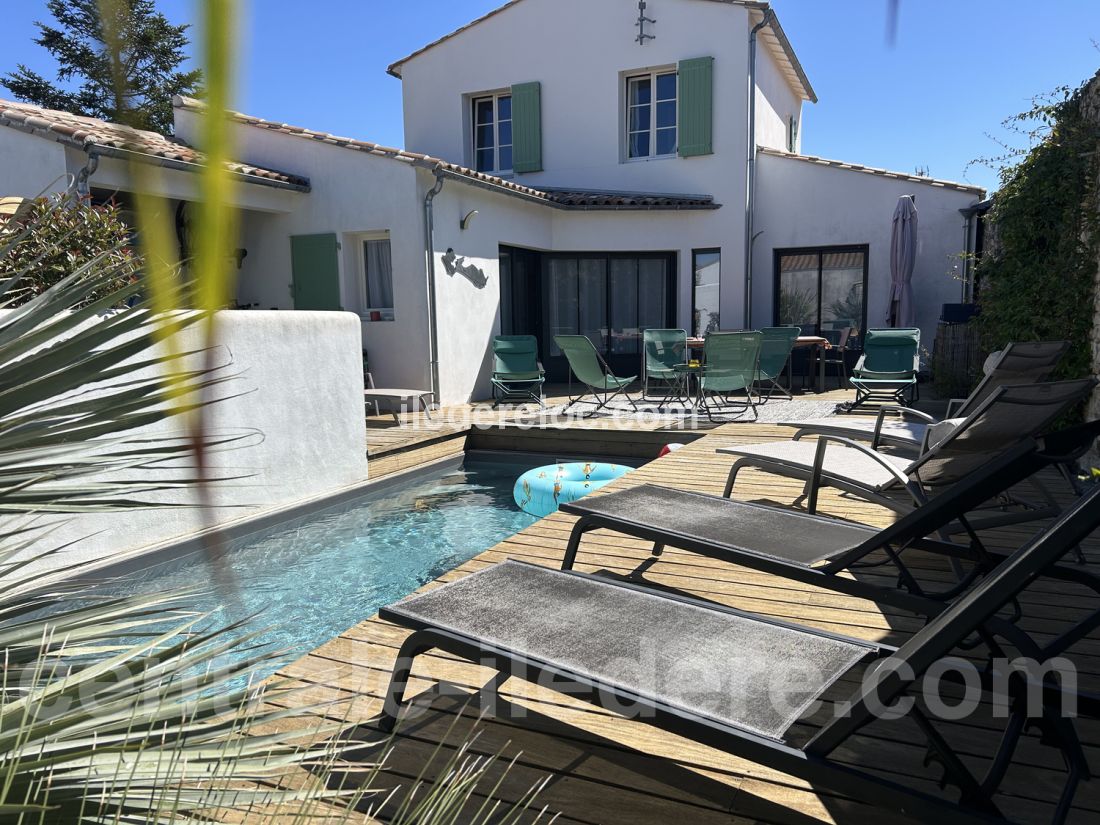 Photo 6: An accomodation located in Sainte-Marie-de-Ré on ile de Ré.