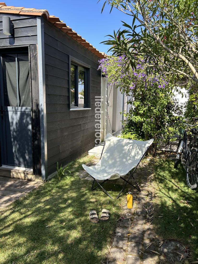 Photo 5: An accomodation located in La Couarde-sur-mer on ile de Ré.