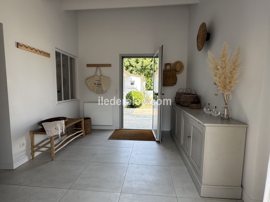 Photo 7: An accomodation located in Les Portes-en-Ré on ile de Ré.