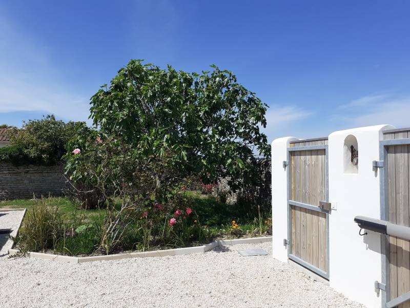 Photo 10: An accomodation located in Saint-Clément-des-Baleines on ile de Ré.