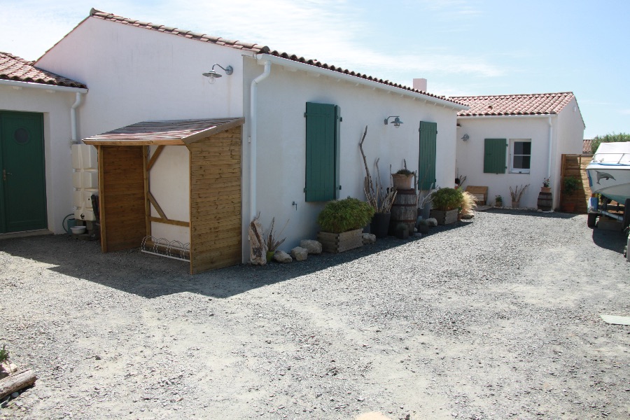 Photo 13: An accomodation located in Sainte-Marie-de-Ré on ile de Ré.
