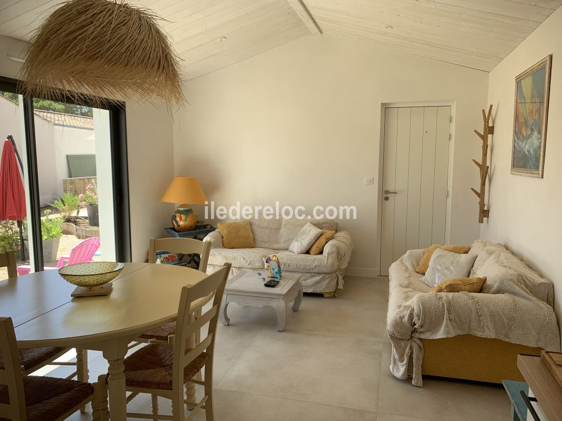 Photo 5: An accomodation located in Le Bois-Plage-en-Ré on ile de Ré.