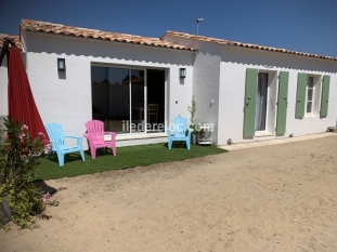Ile de Ré:Rental ile de re - house 80m2, large garden, 200m from the beach and 1km from th