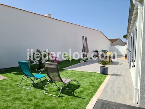 Photo 5: An accomodation located in La Flotte-en-Ré on ile de Ré.
