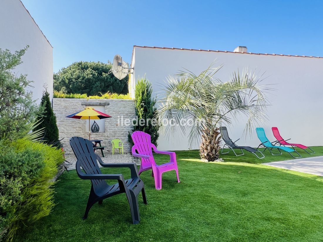 Photo 8: An accomodation located in La Flotte-en-R&eacute; on ile de R&eacute;.